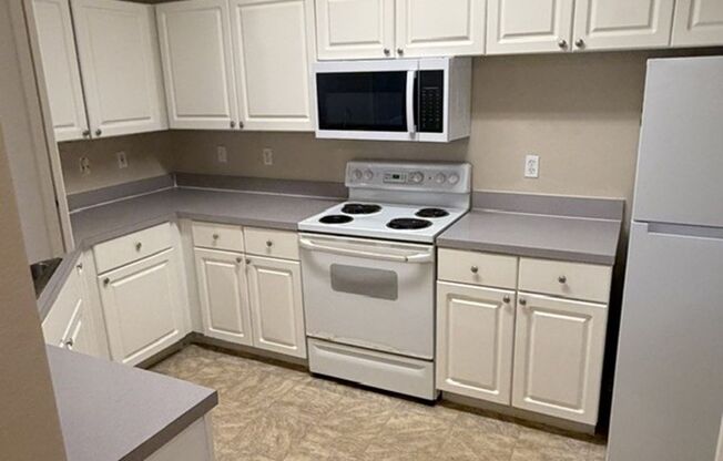 2 bd / 2 ba in Palms Club Community !