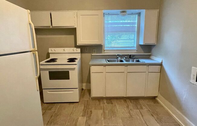 1 bed, 1 bath, 760 sqft, $750, Unit B