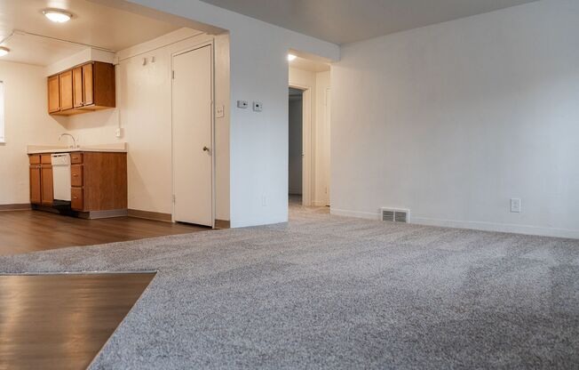 2 beds, 1 bath, 850 sqft, $995, Unit K135