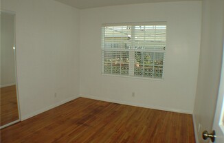1547 DE AMO BLVD