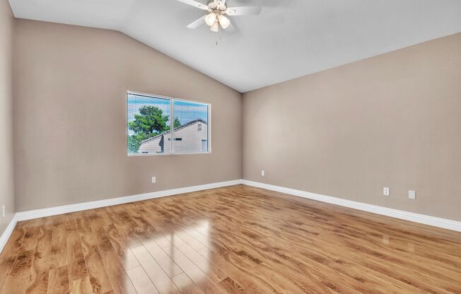4 beds, 2.5 baths, $2,250
