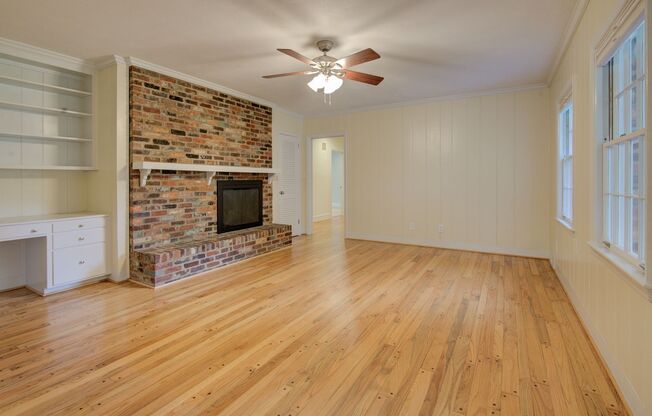 COMING SOON! 3 Beds| 2 Baths Updated Ranch Home in Cotswold