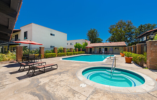 Mission Plaza Apartment Homes