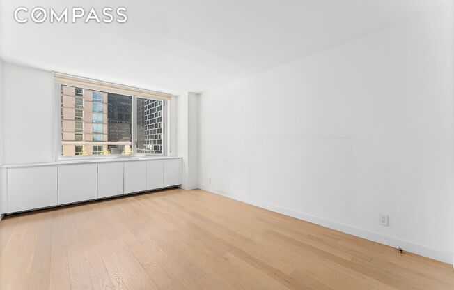 1 bed, 1 bath, 678 sqft, $4,600, Unit 8J