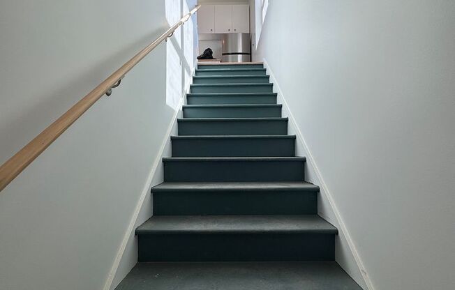 1BR, 1BA with Huge Garage