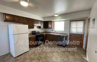 9376 W 57 AVE