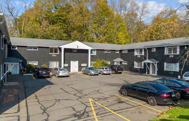 80 Hillside Ave