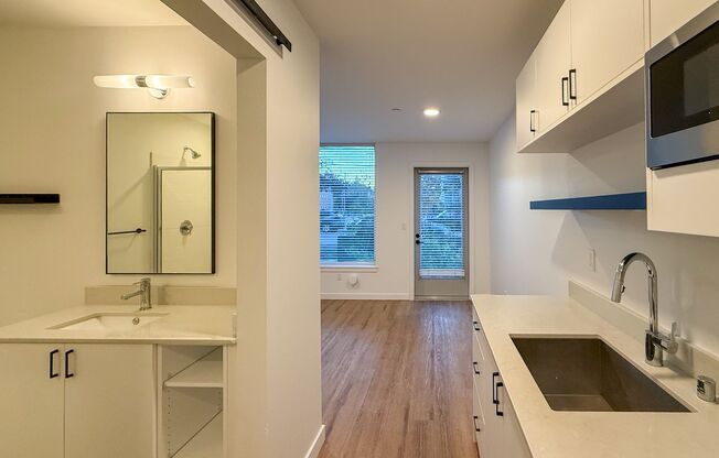 1 bed, 1 bath, 337 sqft, $1,695, Unit 206