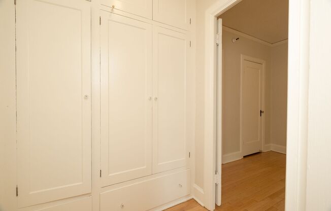 1 bed, 1 bath, 550 sqft, $1,550, Unit 708