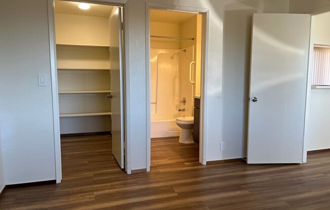 1 bed, 1 bath, 560 sqft, $1,250, Unit B