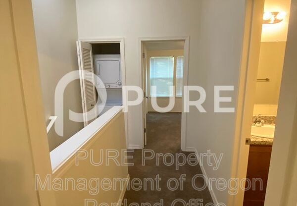 5490 SE MILWAUKIE AVE