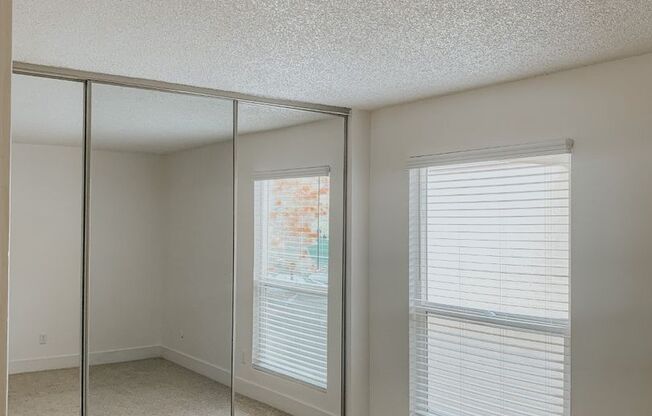 2 beds, 1 bath, 900 sqft, $1,700, Unit 41