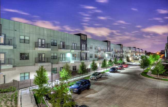 exterior shot of uptown dallas apartment