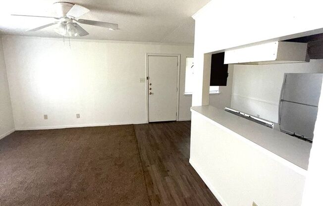 2 beds, 1 bath, 750 sqft, $999, Unit D