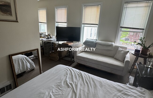 180 WALNUT ST