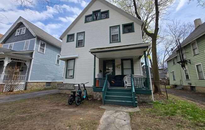 Large 5 Bedroom 2 Bath Single Family Home! Off Street Parking - On Site Laundry!