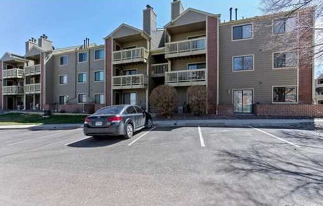 2 beds, 2 baths, $2,000, Unit #206