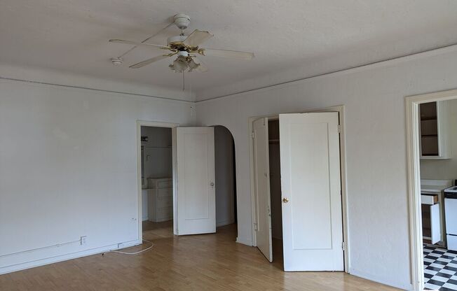 Studio, 1 bath, 550 sqft, $1,599, Unit 102