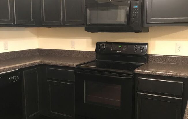 1 bed, 1 bath, $900, Unit # G 8