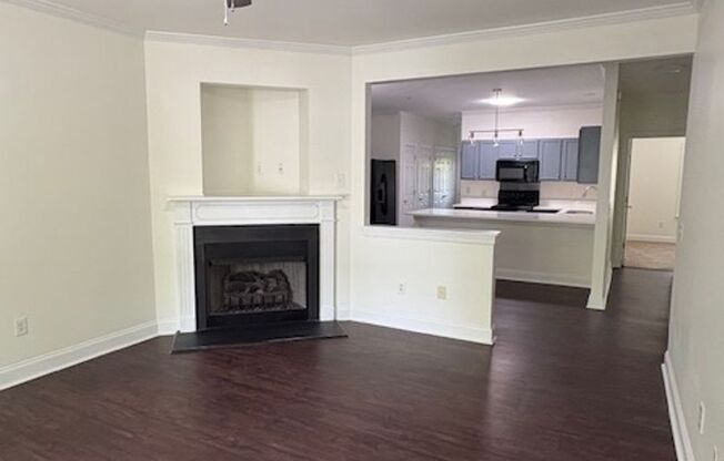 Renovated Cornelius Condo | Two Covered Balconies | Walk to Downtown & Antiquity | Lake Norman Area