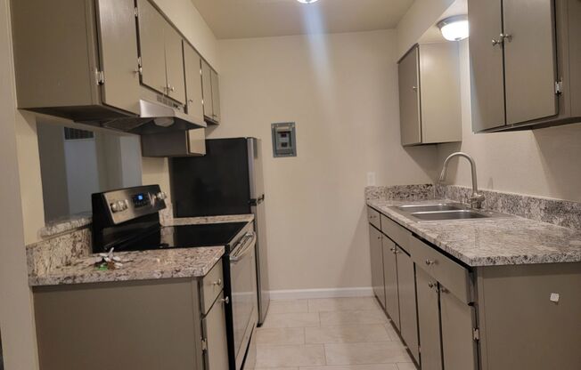 1 bed, 1 bath, 600 sqft, $1,200, Unit B