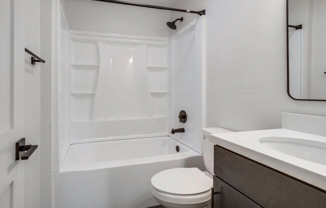 2 beds, 2 baths, 870 sqft, $2,995, Unit 4820-9