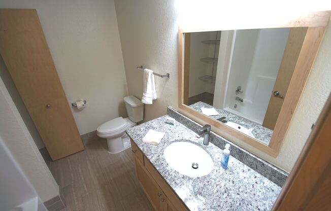2 beds, 1 bath, 980 sqft, $1,695, Unit 129
