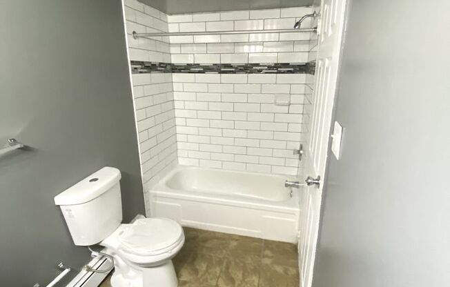 1 bed, 1 bath, 734 sqft, $1,445, Unit L05