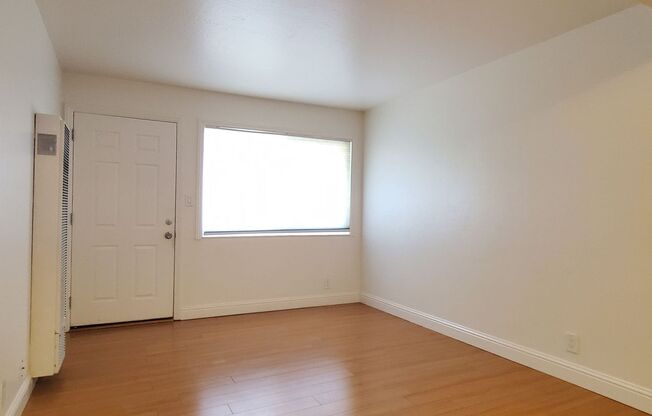 1 bed, 1 bath, $1,950, Unit 17