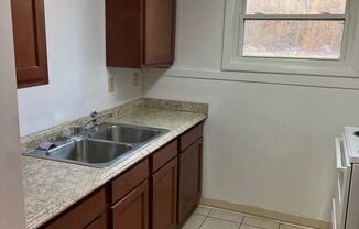 2 beds, 1 bath, 700 sqft, $675, Unit 1