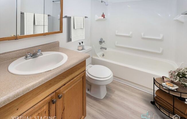 2 beds, 1 bath, 702 sqft, $1,500, Unit 77