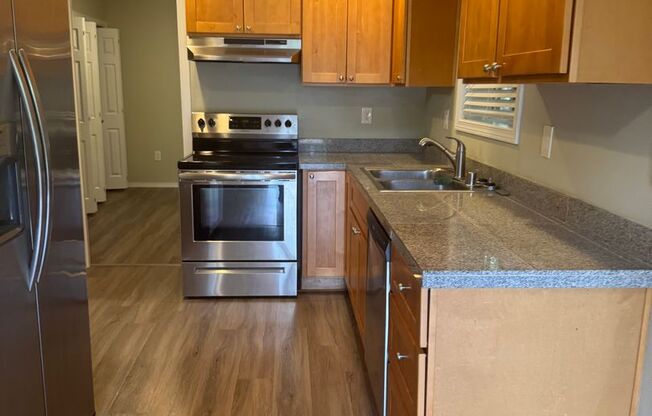 Cozy 1 bedroom 1 bath newly remodeled apartment home available for immediate move in!