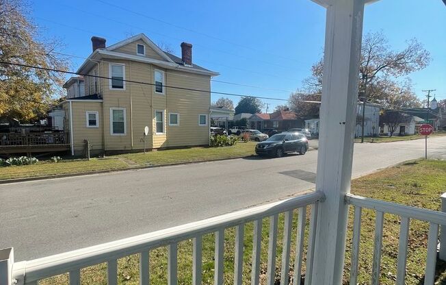 126 B Suffolk Ave, Colonial Heights, VA 23834