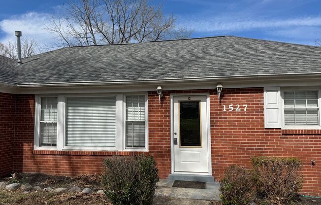 Washington* - 1527 Madison St
