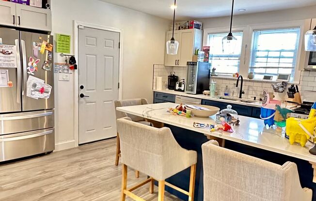 Renovated 3bed/1bath with Laundry and Parking. Available 6/1
