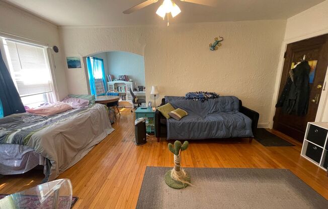2631 N Cramer