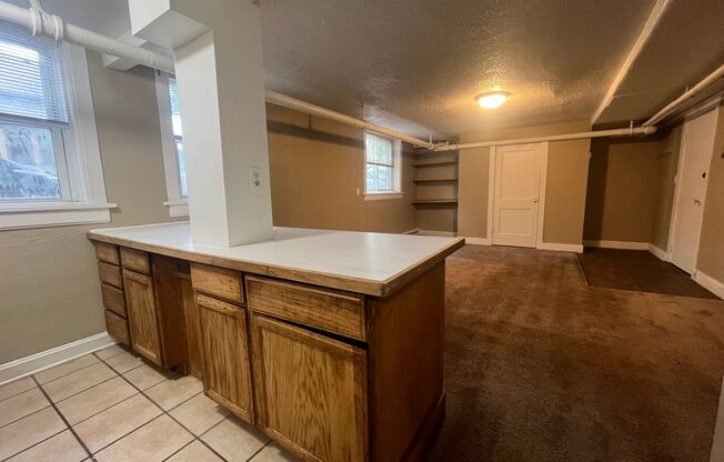 1 bed, 1 bath, 600 sqft, $928, Unit 1