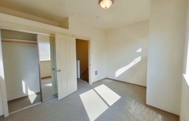 4 beds, 2.5 baths, 1,515 sqft, $3,600, Unit 34