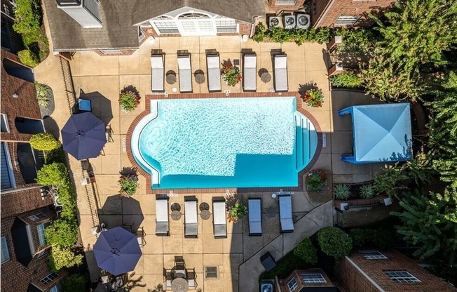 The Inverness Pool | Houston, TX Apartments | Apartments in Houston, TX