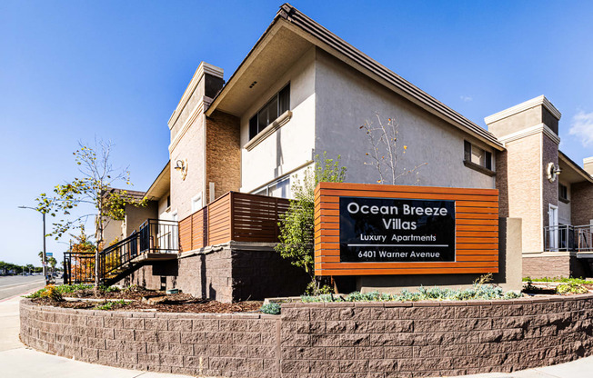 Ocean Breeze Villas Exterior