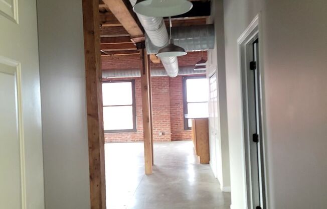 2 beds, 2 baths, 1,000 sqft, $1,295, Unit 701