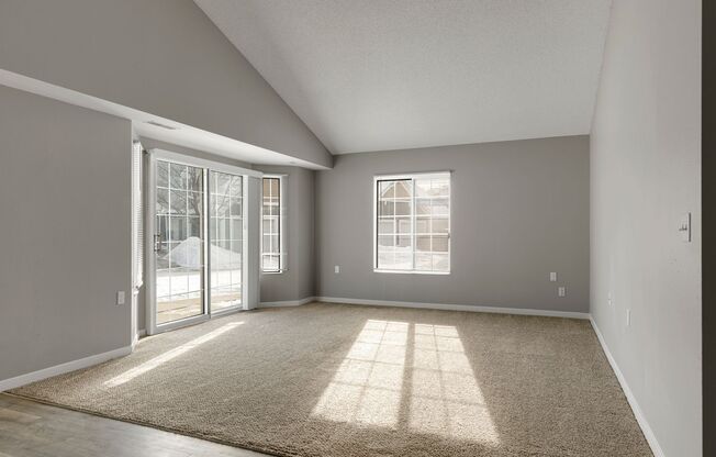 2 beds, 1 bath, 1,207 sqft, $2,095, Unit 04 2348