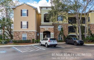 10105 COURTNEY OAKS CIR