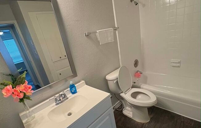 1 bed, 1 bath, 750 sqft, $1,095, Unit 01-0111
