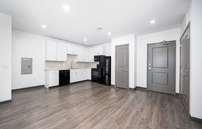 2 beds, 2 baths, 987 sqft, $1,750, Unit 412