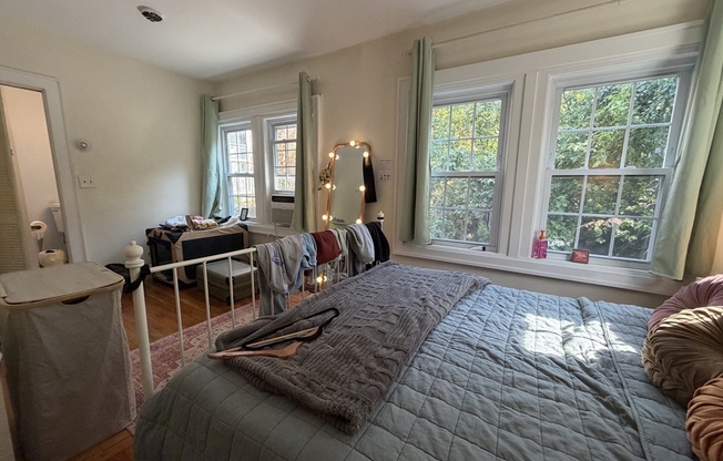10 LINDALL PL