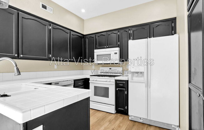 3 beds, 2.5 baths, 1,335 sqft, $3,800