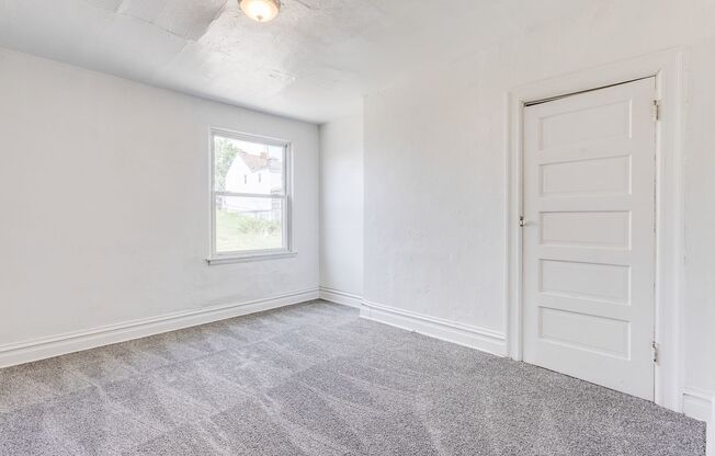 AVAILABLE AUGUST 2026 - 2 Bedroom Home w/ Original Layout!