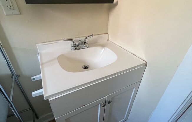 2 Bedroom 1 Bath House Downtown Raleigh