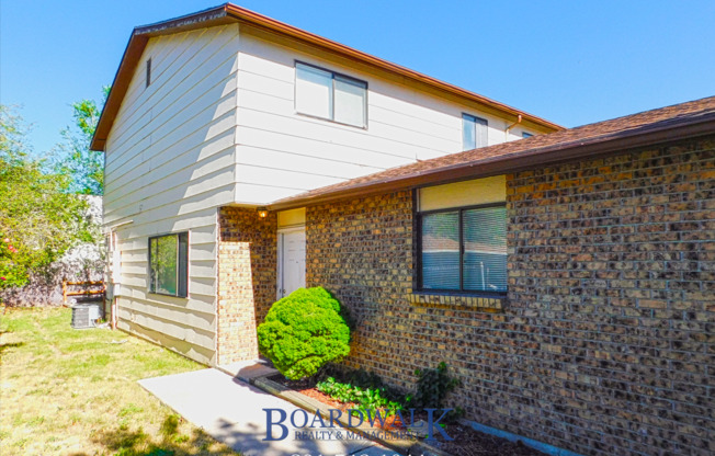 8261 South Ivy Drive